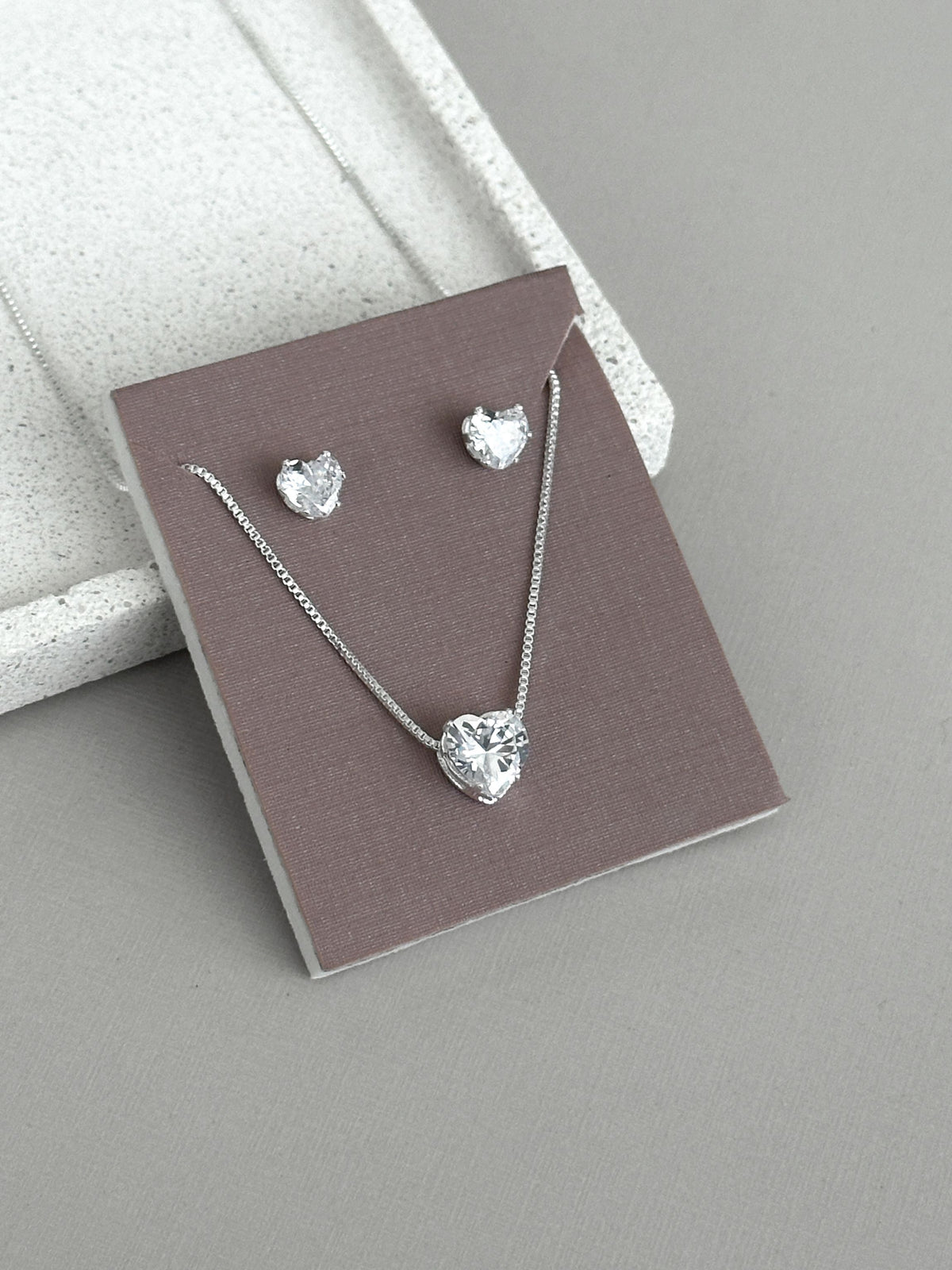 Conjunto Coração Zircônia Colar e Brinco banhado a prata - Use Luxy