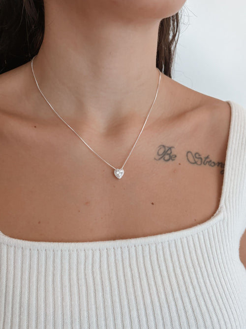 Colar de Coração Pedra Cravejado Cristal