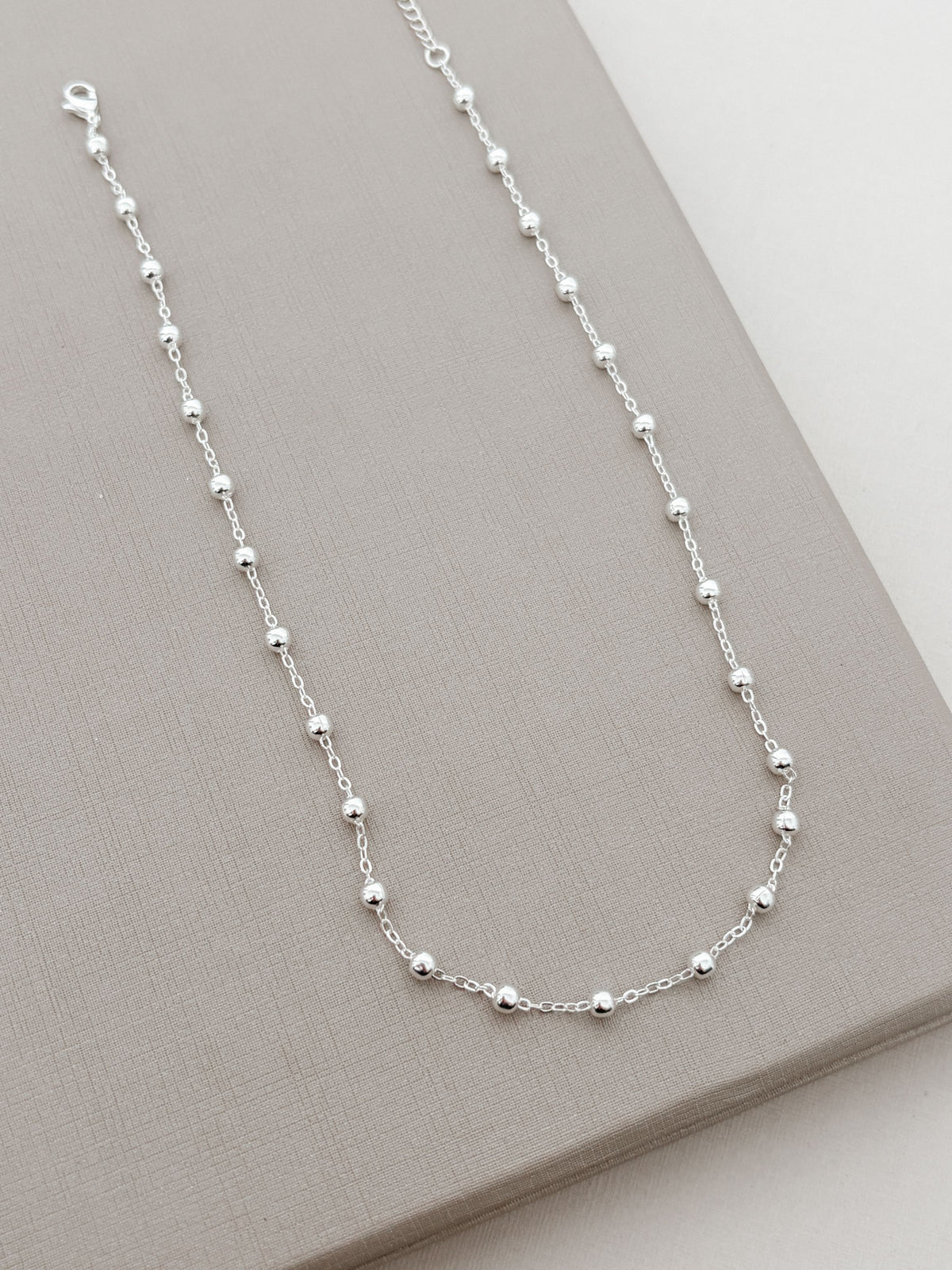 Choker de Bolinhas