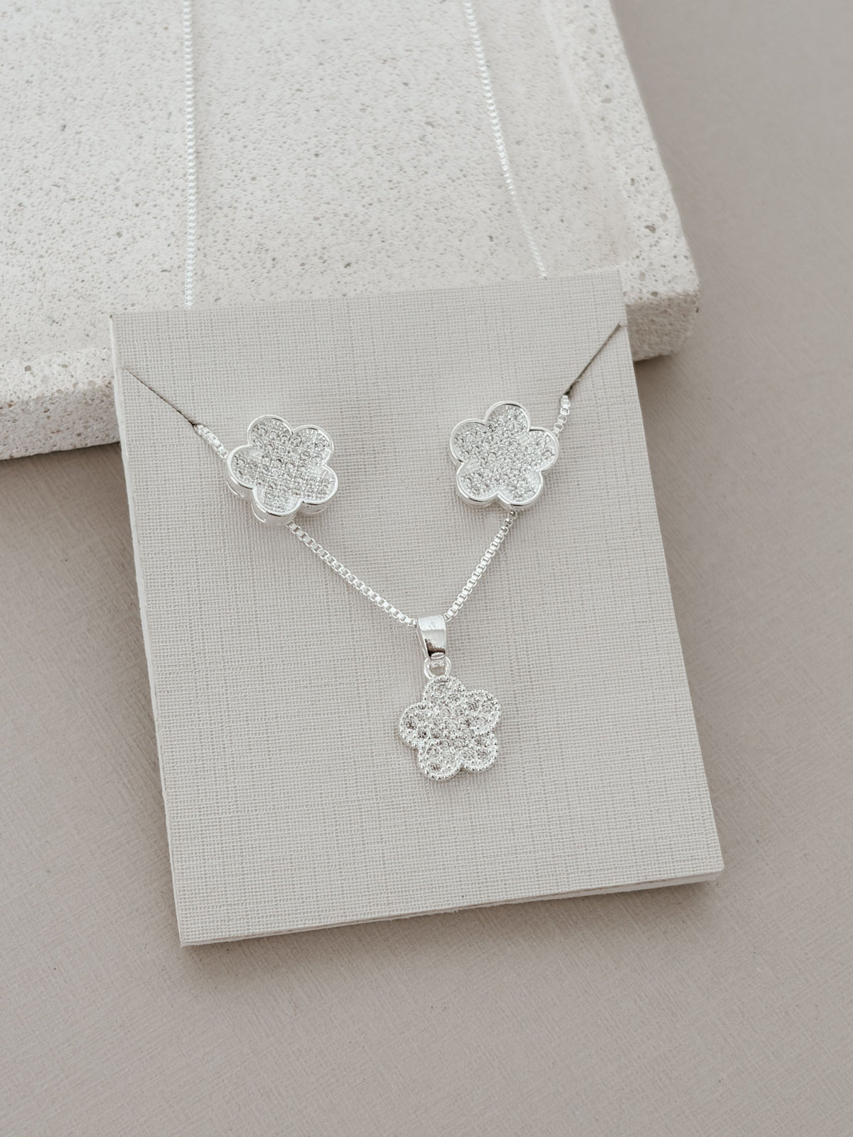 Conjunto Trevo Cravejado banhado a prata - Use Luxy